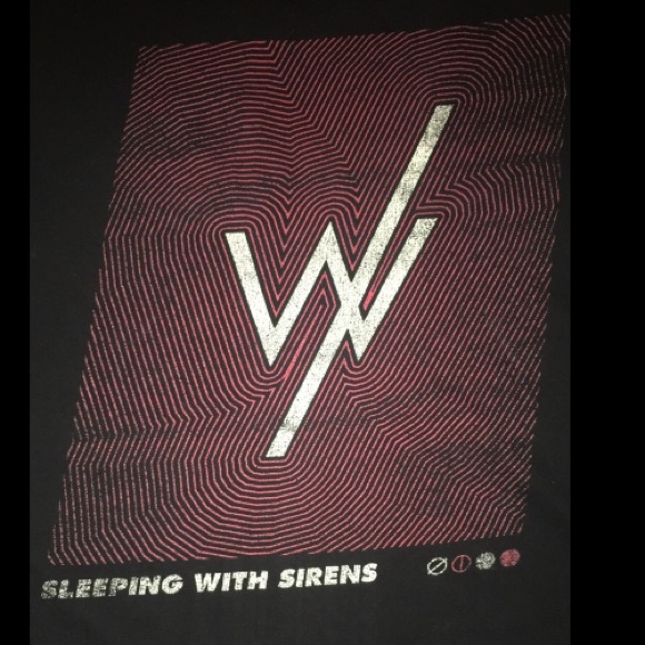 Sleeping with sirens black and red band shirt - Picture 2 of 3